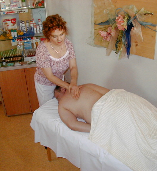 Massage der Rücken-Partie